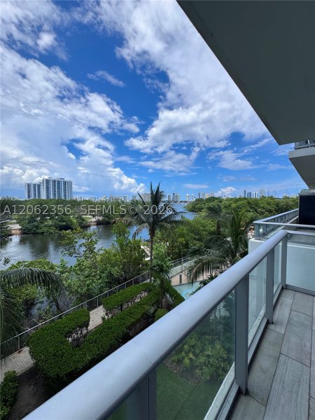 Comprar apartamento en The Harbour 305