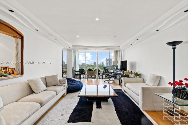 Comprar apartamento en Hamptons West 909