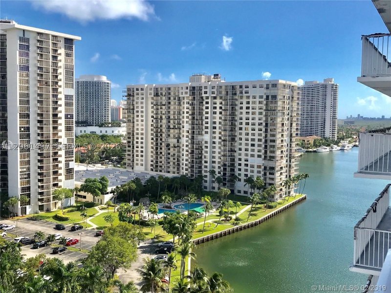 Condo for sale at Admirals Port Condos 1609E