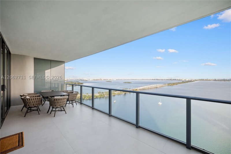 Comprar apartamento no One Paraiso 2805
