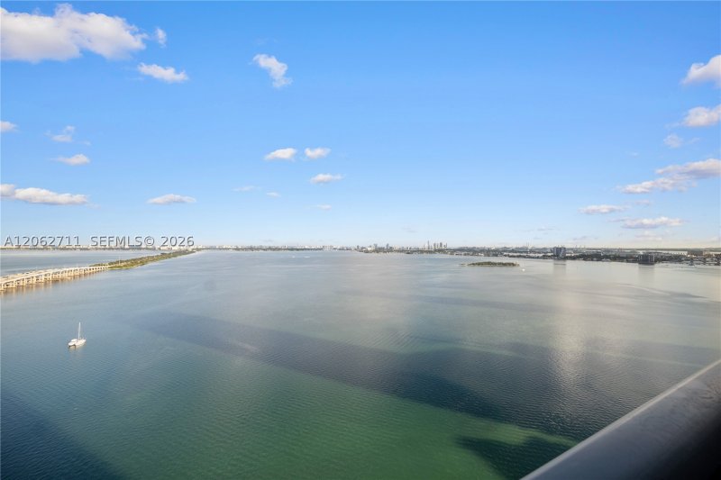 Comprar apartamento no One Paraiso 2805