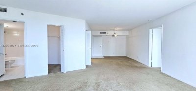 Parc Central Aventura Apt #809
