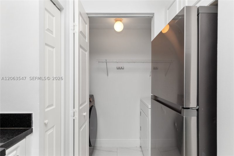 Comprar apartamento en Porto Bellagio 1210