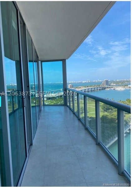 Aluguel de apartamento no Marina Blue 4009