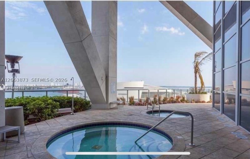 Aluguel de apartamento no Marina Blue 4009