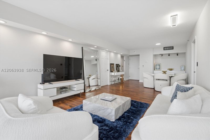 Delvista Towers Apt #1014