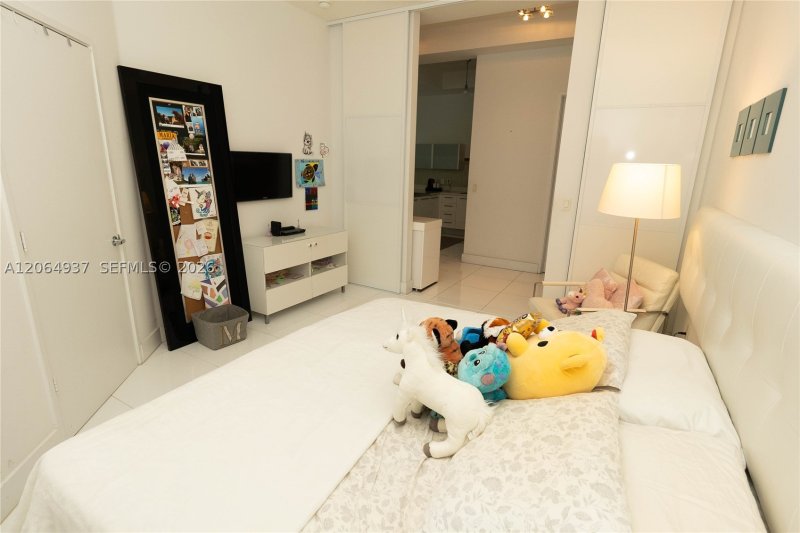 Condo for sale at St Tropez 1-TH403