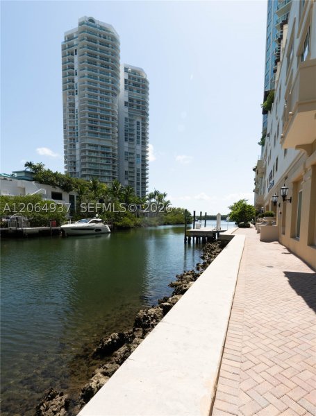 Condo for sale at St Tropez 1-TH403