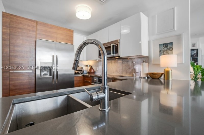 Apartment for rent at The Crimson Miami 1505