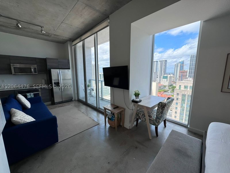 Comprar apartamento no Centro Condo 2406