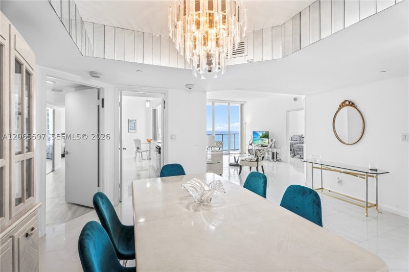 Aluguel de apartamento no Oceania 3 PH35C
