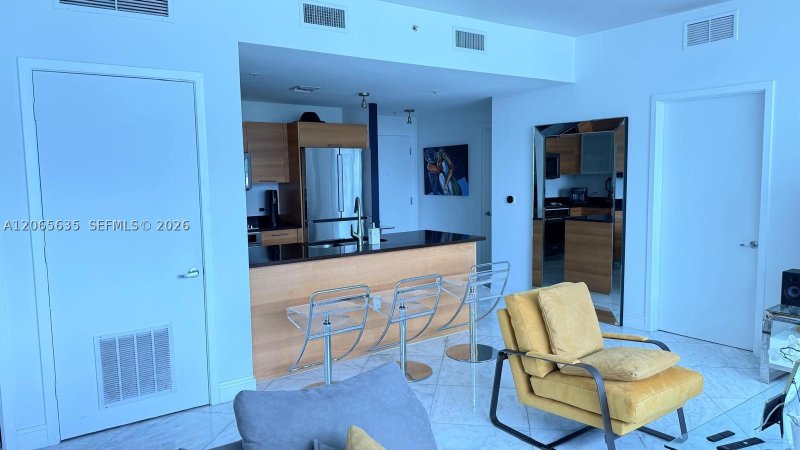 Alquiler de apartamento en Midtown Miami 4 H1102