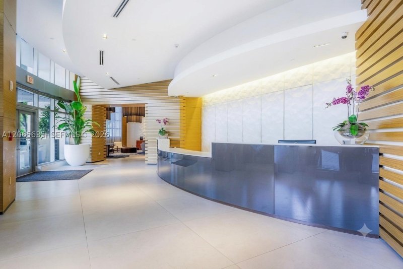 Alquiler de apartamento en Midtown Miami 4 H1102