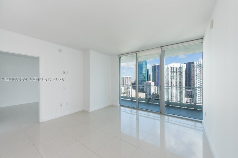 Aluguel de apartamento no Mint at Riverfront 2812