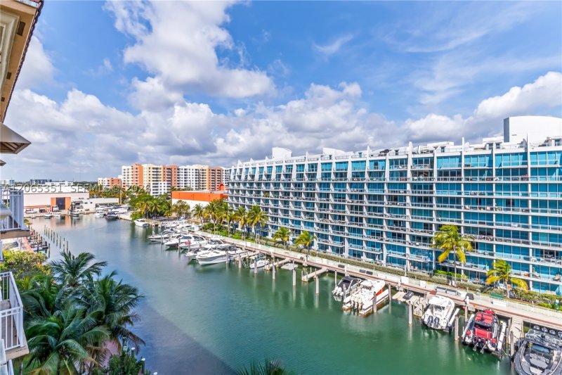 Condo for sale at Alaqua 707