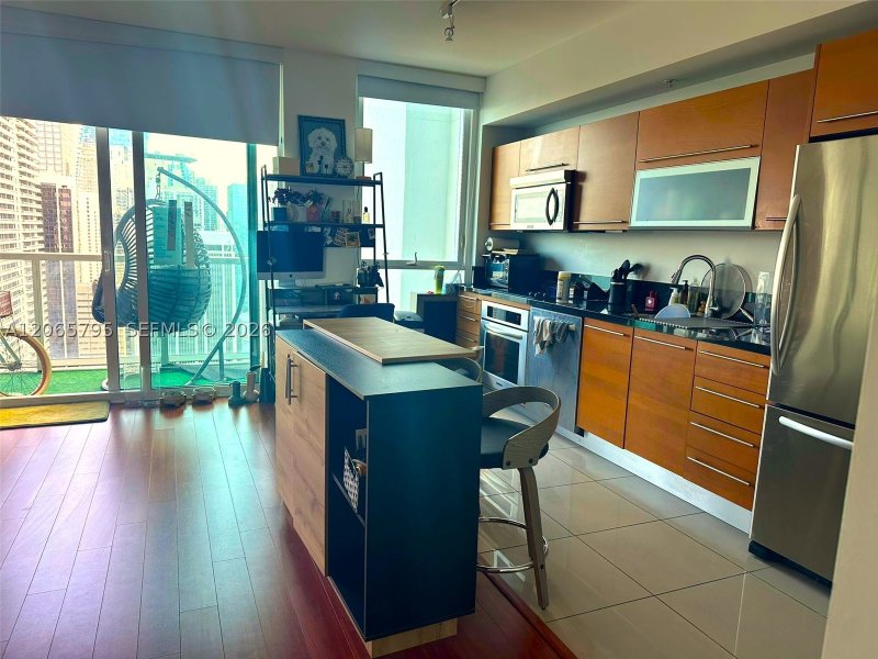 Condo for sale at Vizcayne Everglades On The Bay 3707