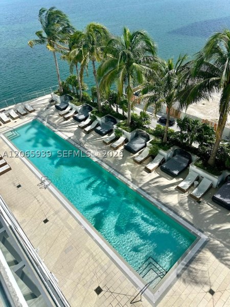 Aluguel de apartamento no Biscayne Beach 1606