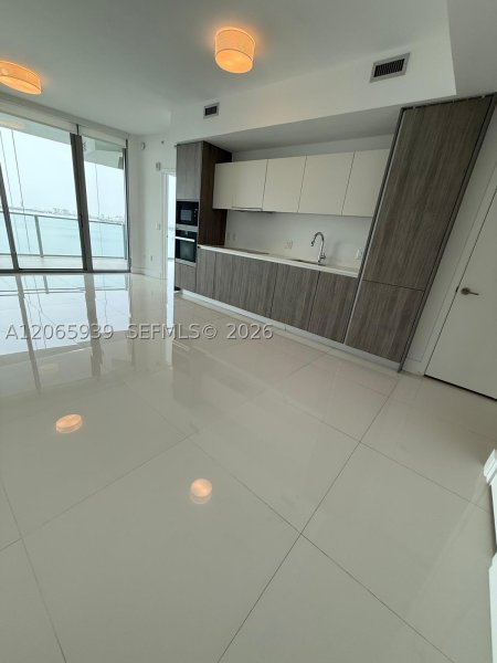Aluguel de apartamento no Biscayne Beach 1606