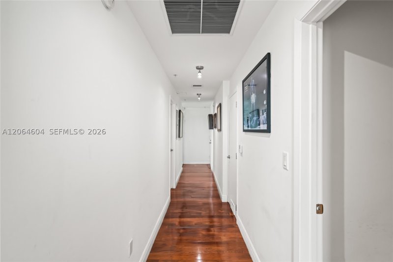 Condo for sale at The Ivy 3504