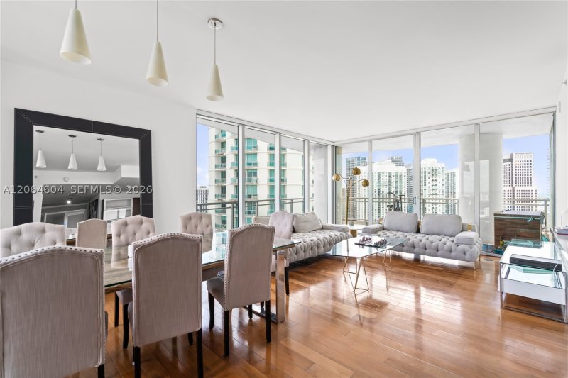 Condo for sale at The Ivy 3504