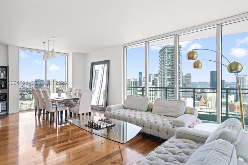 Condo for sale at The Ivy 3504