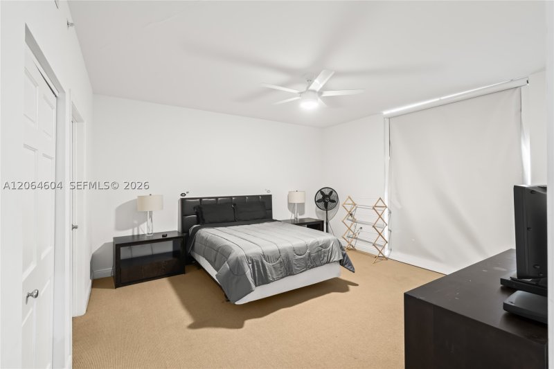 Condo for sale at The Ivy 3504
