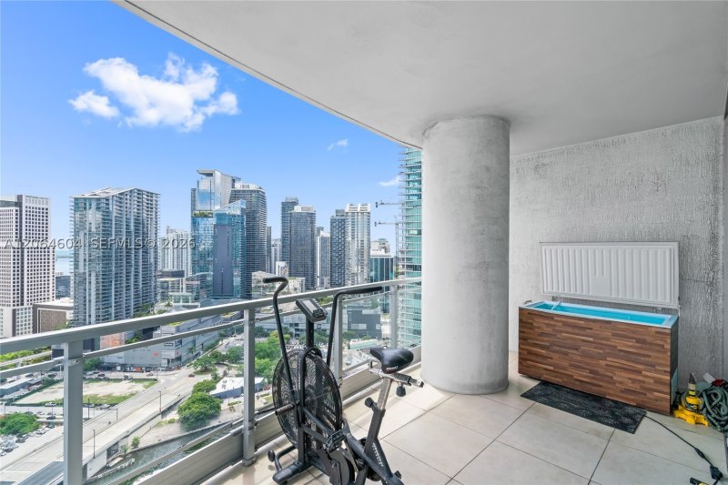 Condo for sale at The Ivy 3504