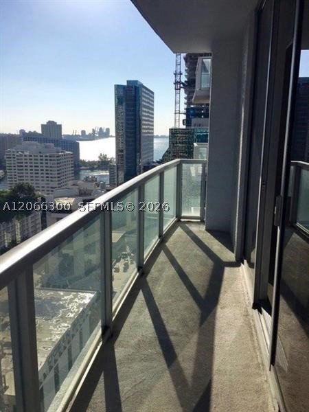 Apartment for rent at Avenue on Brickell 1050 Tower 2322