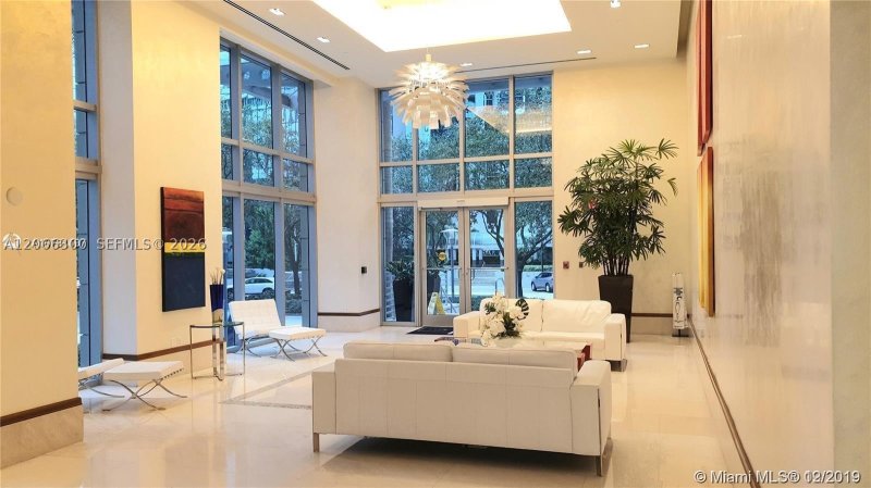 Apartment for rent at Avenue on Brickell 1050 Tower 2322