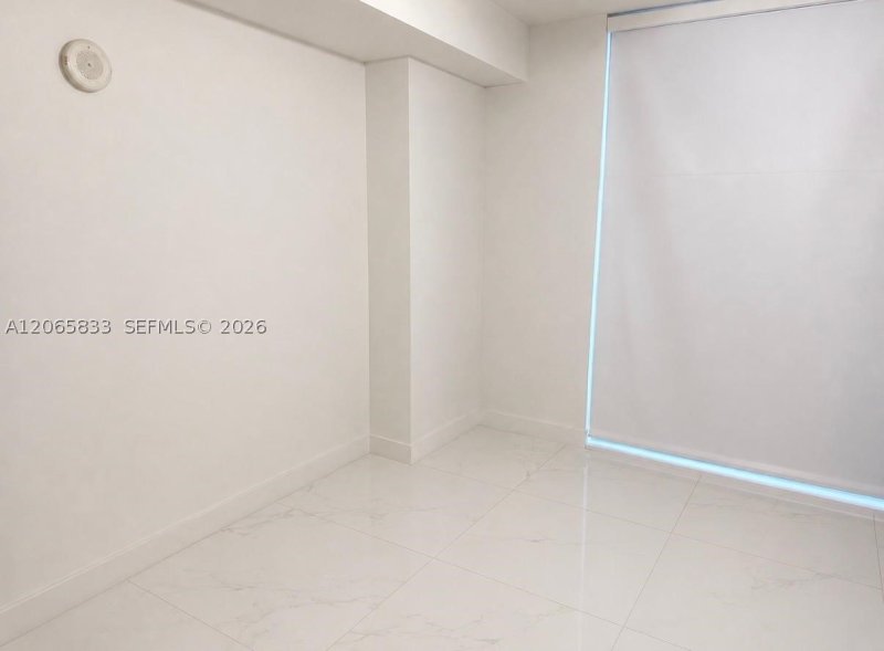 Aluguel de apartamento no Axis on Brickell South Tower 1207-S