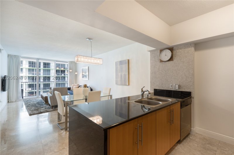 Aluguel de apartamento no Opera Tower 3409