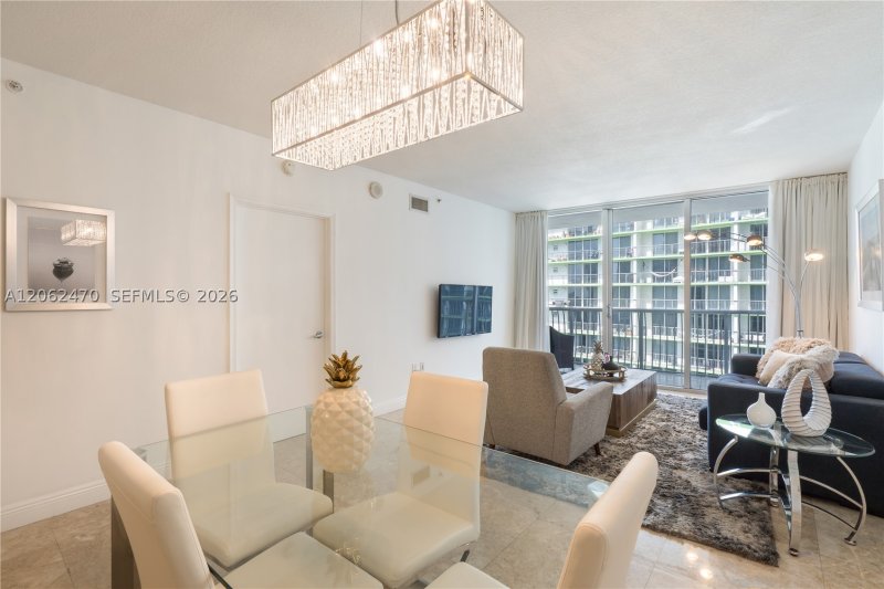 Aluguel de apartamento no Opera Tower 3409
