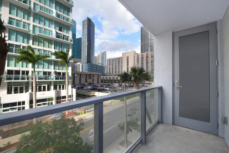Comprar apartamento no MyBrickell Condo 406