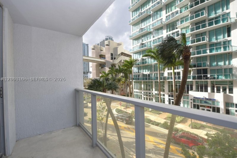 Comprar apartamento no MyBrickell Condo 406