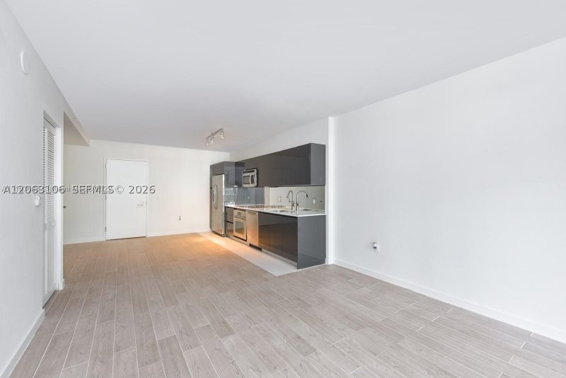Comprar apartamento no MyBrickell Condo 406