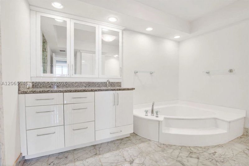 Comprar apartamento no Hamptons West 1801