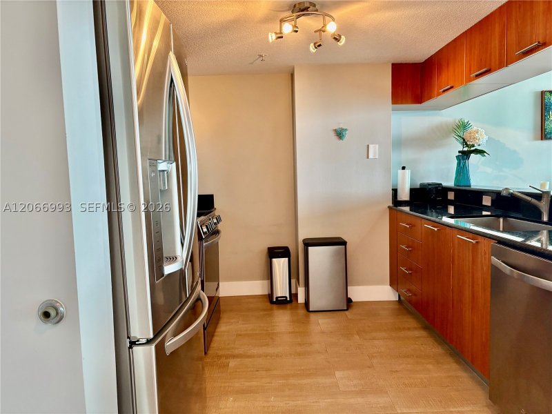 Property photo # 11