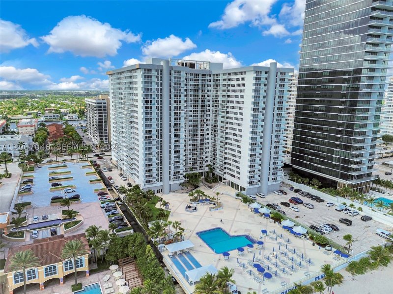 Condo for sale at Parker Plaza Estates 2027