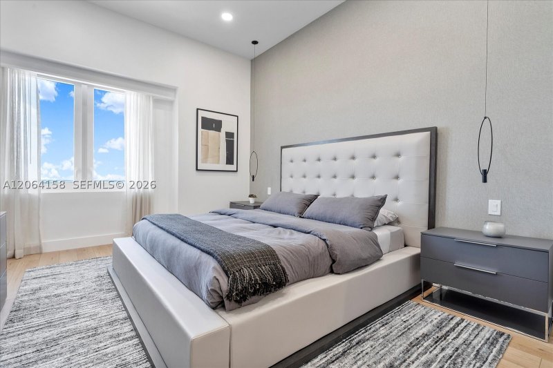 Property photo # 9