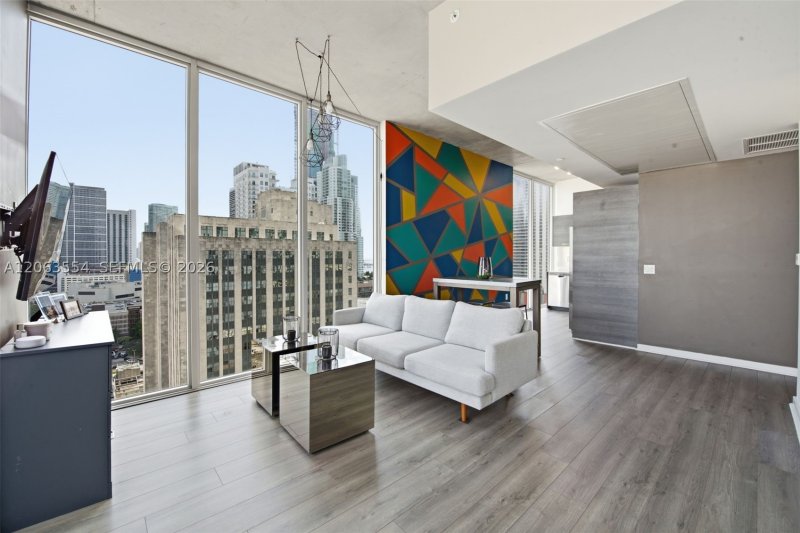 Comprar apartamento no Centro Condo 1910