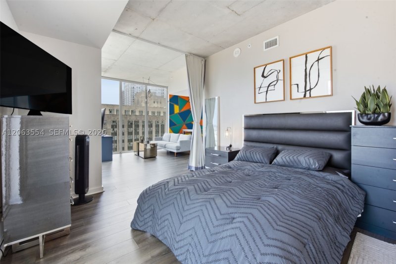 Comprar apartamento no Centro Condo 1910