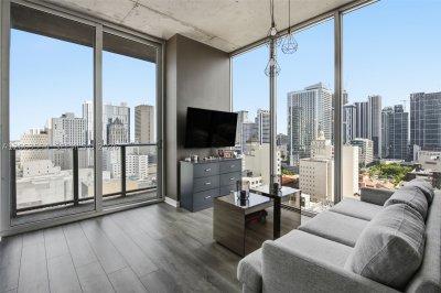 Centro Condo Apt #1910