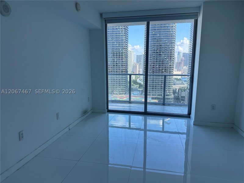 Aluguel de apartamento no 1100 Millecento 2708