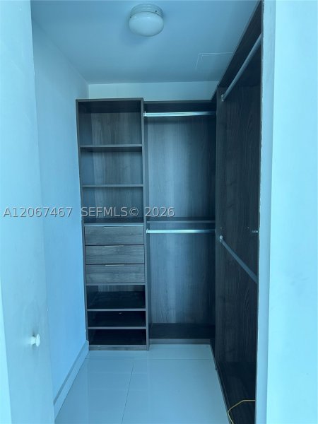 Aluguel de apartamento no 1100 Millecento 2708