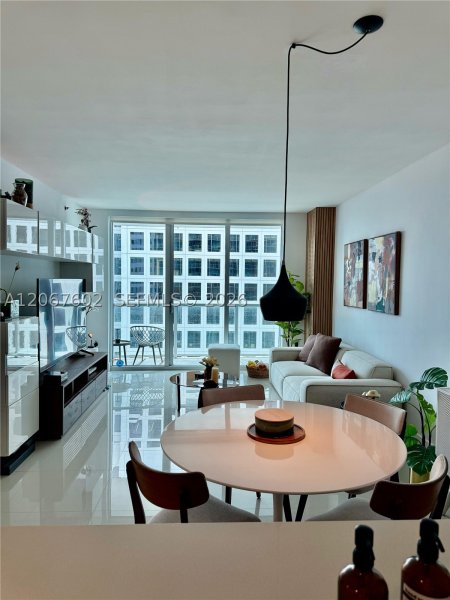 Aluguel de apartamento no 500 Brickell East Tower 2706