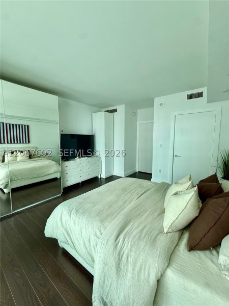 Aluguel de apartamento no 500 Brickell East Tower 2706