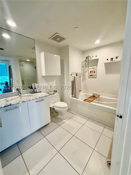 Aluguel de apartamento no 500 Brickell East Tower 2706