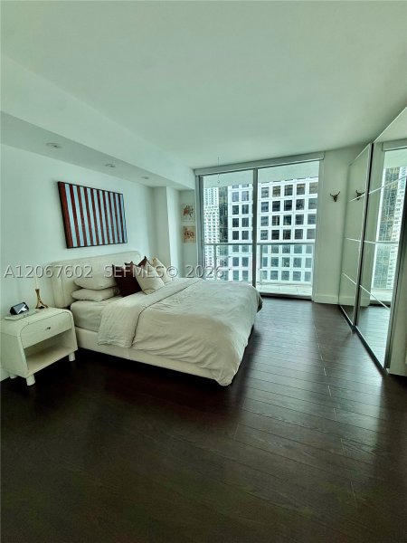 Aluguel de apartamento no 500 Brickell East Tower 2706