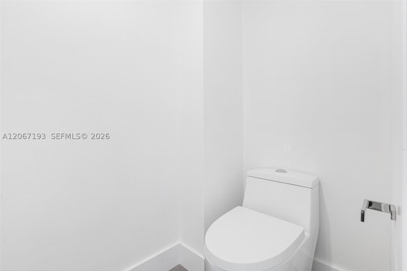 Condo for sale at The Collins Condo 1009