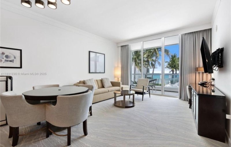 Condo for sale at Fontainebleau III 623